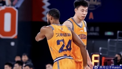 场均14.6分钟得11分！赛季初就被质疑，第4外援今成上海冲冠关键|弗格|哈桑-怀特塞德|上海男篮|辽篮|球队_新浪体育_新浪新闻