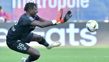 王勤伯：弃将复仇童话，副班长拦下巴黎